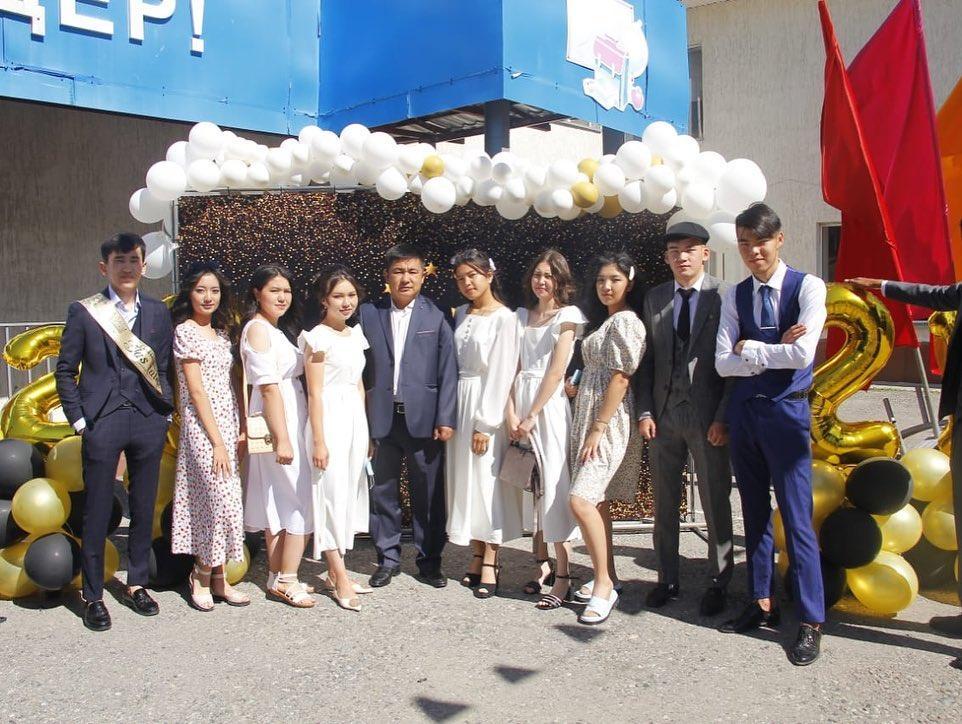 Маусымның 14 жұлдызында 11 сынып түлектерінің мемлекеттік аттестатарын табыстау рәсімі өткізілді